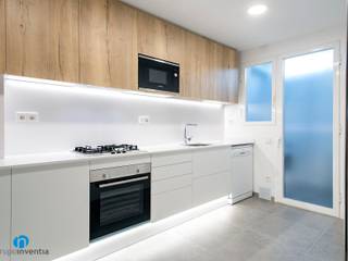 Reforma de cocina en calle Manuel Girona de Barcelona, Grupo Inventia Grupo Inventia Built-in kitchens Wood-Plastic Composite