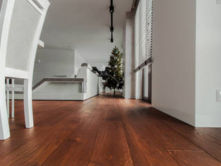 Wnętrze domu w stylu nowoczesnym, Roble Roble Floors Wood Wood effect