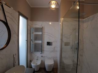 Bagno Minimal con doccia Walk inn, Omnia Multiservizi - Roma Invest Omnia Multiservizi - Roma Invest Minimalist bathroom