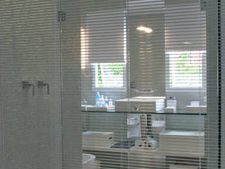 Banheiros, Cristina Szabo Designer de Bem-Estar Cristina Szabo Designer de Bem-Estar Modern style bathrooms