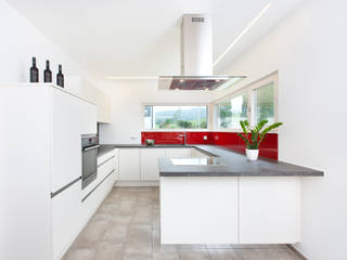 Musterhaus Weissach, TALBAU-Haus GmbH TALBAU-Haus GmbH Built-in kitchens