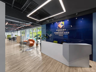 中華開發南港園區辦公室, 伊歐室內裝修設計有限公司 伊歐室內裝修設計有限公司 Bureau moderne