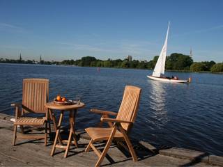 Unsere Teakmöbel - wetterfest, robust, massiv, Jarke Teak & Rattan Jarke Teak & Rattan Jardines de estilo moderno Madera Acabado en madera