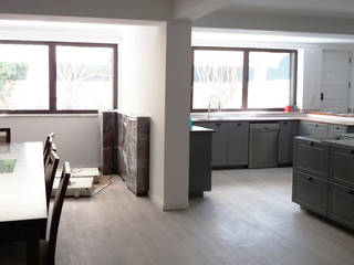 Remodelação de Moradia - Carcavelos, darq - arquitectura, design, 3D darq - arquitectura, design, 3D ห้องครัว