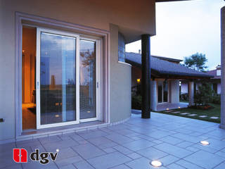 Porta finestra Scorrevole in PVC Salamander, DGV metal srl DGV metal srl Modern Windows and Doors Wood-Plastic Composite