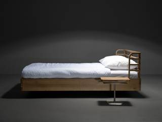 Łóżko designerskie BOW, mazzivo mazzivo Minimalist bedroom