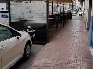 Terraza Panatteria Cafe, Akratectura Akratectura Balcones y terrazas de estilo mediterráneo