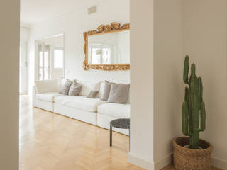 Casa Esse, Arbit Studio Arbit Studio Moderner Flur, Diele & Treppenhaus Holz Weiß