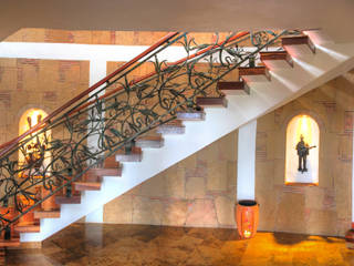 Casa Las Lomitas, cesar sierra daza Arquitecto cesar sierra daza Arquitecto Stairs Stone