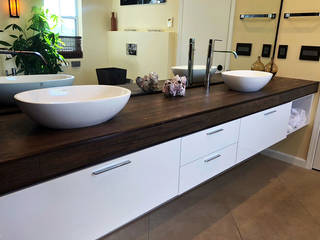 Progetto in California | realizzazione bagno per abitazione, Dwelli Dwelli Modern bathroom Engineered Wood Transparent