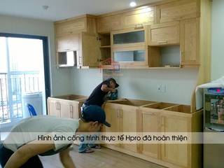 Hoàn thiện tủ bếp gỗ sồi nga nhà cô Huyền – P1706 tòa B Chung cư 219 Trung Kính, Nội thất Hpro Nội thất Hpro مطبخ