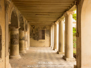 Abandoned School Pondicherry, TakenIn TakenIn Klassischer Flur, Diele & Treppenhaus