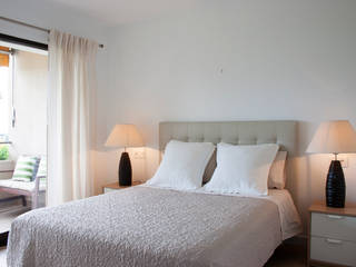 Proyecto de Interiorismo · Apartamento Marbella, Renoba · Reformas e Interiorismo Renoba · Reformas e Interiorismo Kleines Schlafzimmer Beige