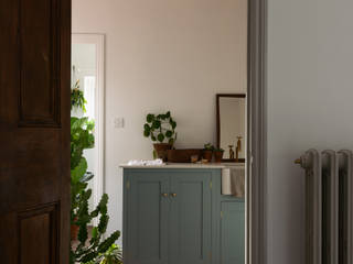 An Edwardian Villa in Cardiff by deVOL, deVOL Kitchens deVOL Kitchens Klassische Küchen Blau