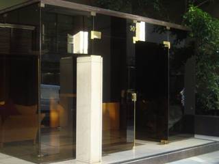 WINDOWS HALL GARDEN , GR Arquitectura GR Arquitectura Multi-Family house Glass
