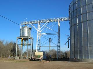 SILO PLANT, GR Arquitectura GR Arquitectura Bedrijfsruimten IJzer / Staal