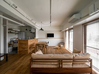 素因数の家 すくすくリノベーションvol.11, 株式会社エキップ 株式会社エキップ Modern living room Solid Wood Wood effect