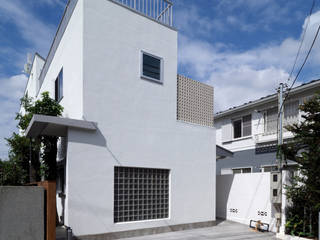 混構造の家リノベーション, アトリエ スピノザ アトリエ スピノザ Multi-Family house Concrete White