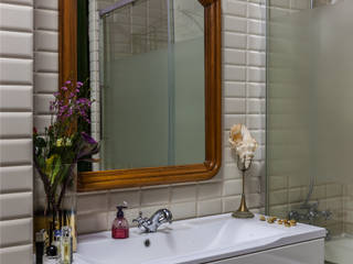 Квартира художницы, Braginskaya & Architects Braginskaya & Architects Phòng tắm phong cách chiết trung
