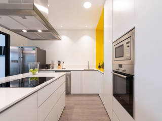 Reforma integral de vivienda y diseño de mobiliario, SMLXL-design SMLXL-design Modern kitchen