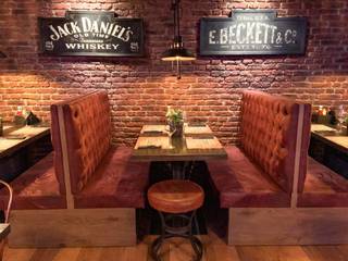 Restaurante BLACK LABEL URBAN GRILL MALAGA, DESVAN VINTAGE DESVAN VINTAGE Spazi commerciali Legno massello Variopinto