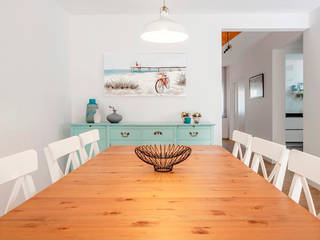 Moradia Miramar - Decoração de Interiores, MOYO Concept MOYO Concept Salas de jantar mediterrânicas Derivados de madeira Turquesa