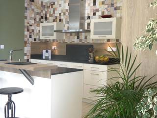 ÉCRIN DE DOUCEUR, MIINT - design d'espace & décoration MIINT - design d'espace & décoration Bếp nhỏ Multicolored