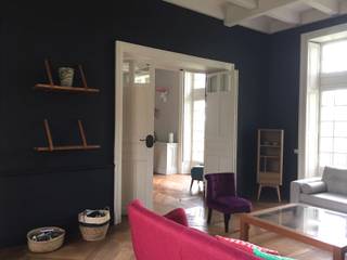 COLORÉ & DÉCALÉ, MIINT - design d'espace & décoration MIINT - design d'espace & décoration Living room Black
