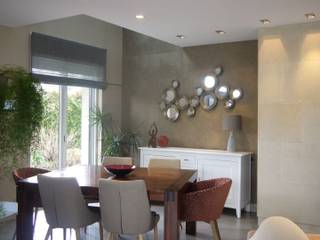 ÉQUILIBRE RETROUVÉ, MIINT - design d'espace & décoration MIINT - design d'espace & décoration Phòng ăn phong cách hiện đại Beige
