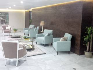 LOBBY TECAMACHALCO, IINGENIO CONSTRUCTORES IINGENIO CONSTRUCTORES Коридор, прихожая и лестница в классическом стиле