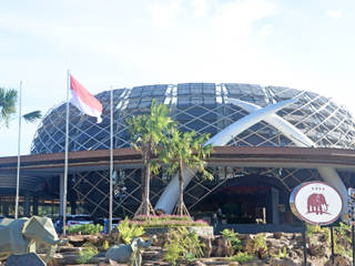 Pine Cone - Royal Safari Garden, PHL Architects PHL Architects Espacios comerciales