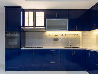 Kitchen Area at Apartment The Mansion, Total Renov Studio Total Renov Studio Kitchen