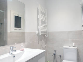 Reforma de cuarto de baño en Castelldefels, Grupo Inventia Grupo Inventia Mediterrane Badezimmer Fliesen