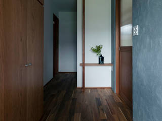 K-HOUSE, ELD INTERIOR PRODUCTS ELD INTERIOR PRODUCTS Asian style corridor, hallway & stairs Wood Wood effect