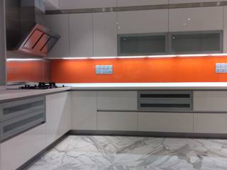 Modern Kitchen @ New Bombay, TATARIA LIVING TATARIA LIVING