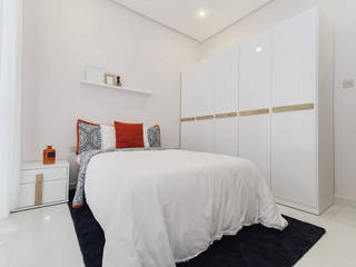 The white bedroom, Aorta the heart of art Aorta the heart of art Eclectic style bedroom