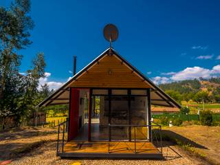 Refugio Toibita, Camacho Estudio de Arquitectura Camacho Estudio de Arquitectura Casa passiva Legno composito Trasparente