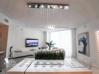 Apartamento sofisticado em Miami Beach tem assinatura brasileira, Flávia Gueiros Flávia Gueiros Nowoczesne domy Drewno Biały