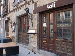 Restaurante Lali, Segovia, FrAncisco SilvÁn CorrAl ArquitecturaDeInterior FrAncisco SilvÁn CorrAl ArquitecturaDeInterior Коммерческие помещения