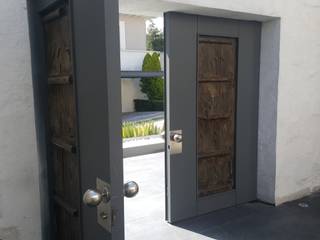 CASA CUMBRES, ESMETEVA ESMETEVA Front doors Metal