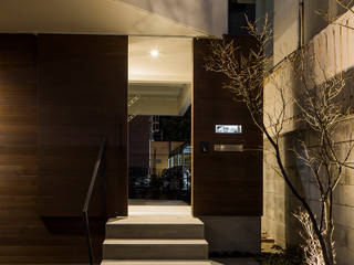 iii, 今井賢悟建築設計工房 今井賢悟建築設計工房 Modern Corridor, Hallway and Staircase Wood Wood effect