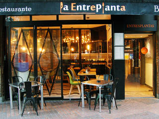 Bar Restaurante "La Entreplanta", FrAncisco SilvÁn CorrAl ArquitecturaDeInterior FrAncisco SilvÁn CorrAl ArquitecturaDeInterior Commercial spaces