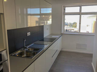 Remodelação de Apartamento em Vila Nova de Gaia, Grupo Prummo Grupo Prummo Modern Kitchen