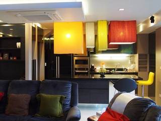 Phayatai Plaza Condominium, UpMedio Design UpMedio Design مطبخ