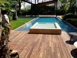 DUMEX DECK DE MADERA DE TZALAM EN EL COUNTRY CLUB DE YUCATAN, GRUPO COMERCIAL DUELAS DE MEXICO SA DE CV GRUPO COMERCIAL DUELAS DE MEXICO SA DE CV Garden Pool ٹھوس لکڑی Multicolored