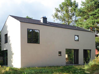 Kubisches Einfamilienhaus am Petzinsee, wolff:architekten wolff:architekten Einfamilienhaus