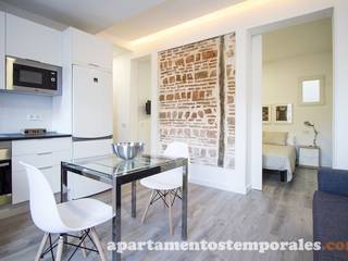 Proyecto y Reforma Integral Apartamento Turístico zona Latina, Madrid., CertiReformas CertiReformas