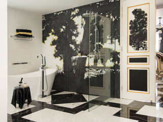 Maximalist Bathroom Design by Design Intervention Design Intervention Colonial style bathroom Multicolored