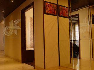 APARTMENT IN HIBISCUS, DESIGN FOUNDATION DESIGN FOUNDATION 現代風玄關、走廊與階梯