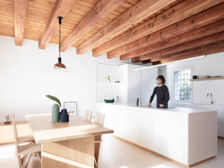 Interior DR, Didonè Comacchio Architects Didonè Comacchio Architects Minimalist kitchen